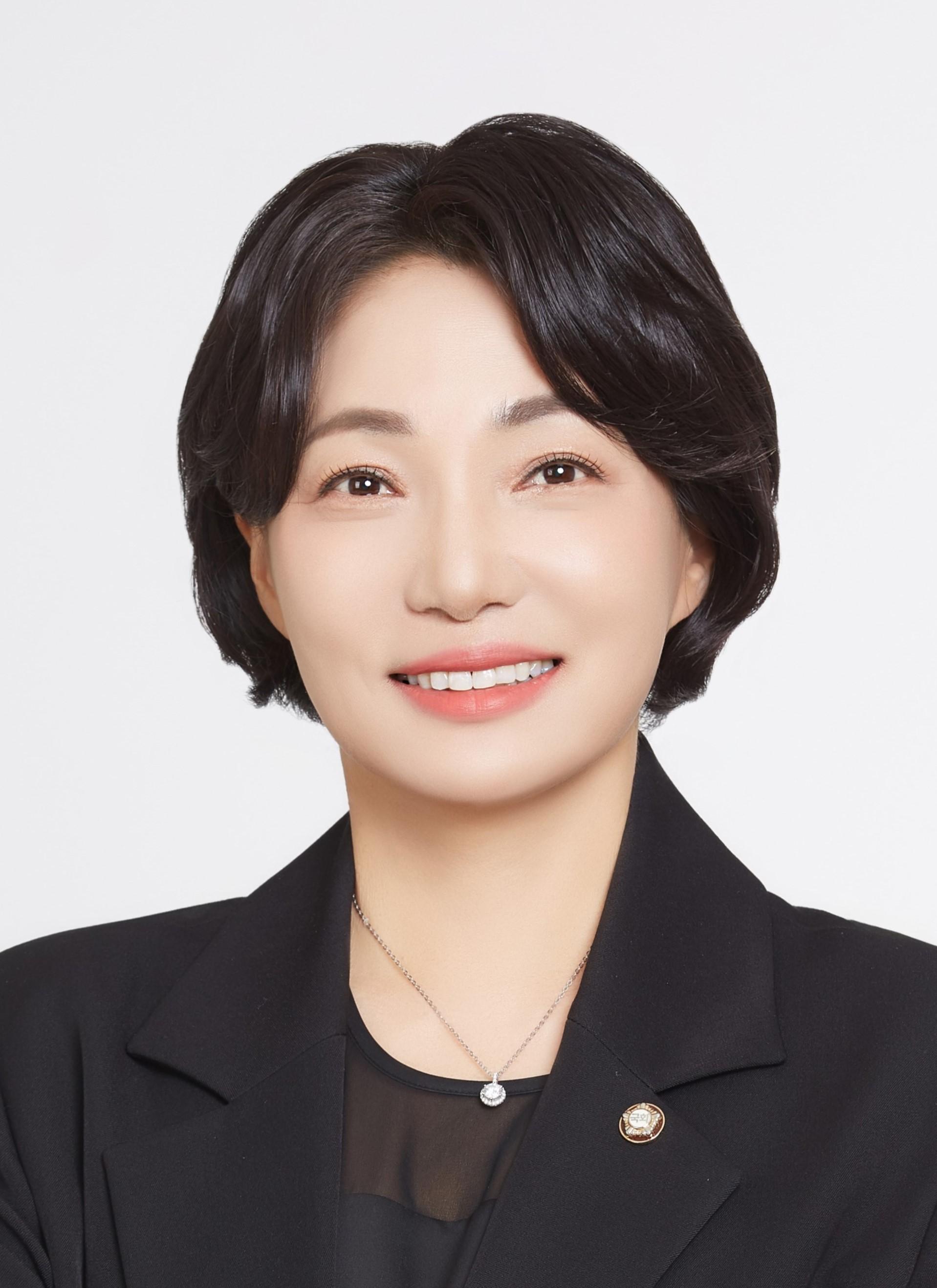 서미화 국회의원 프로필 사진 - 인기 10위