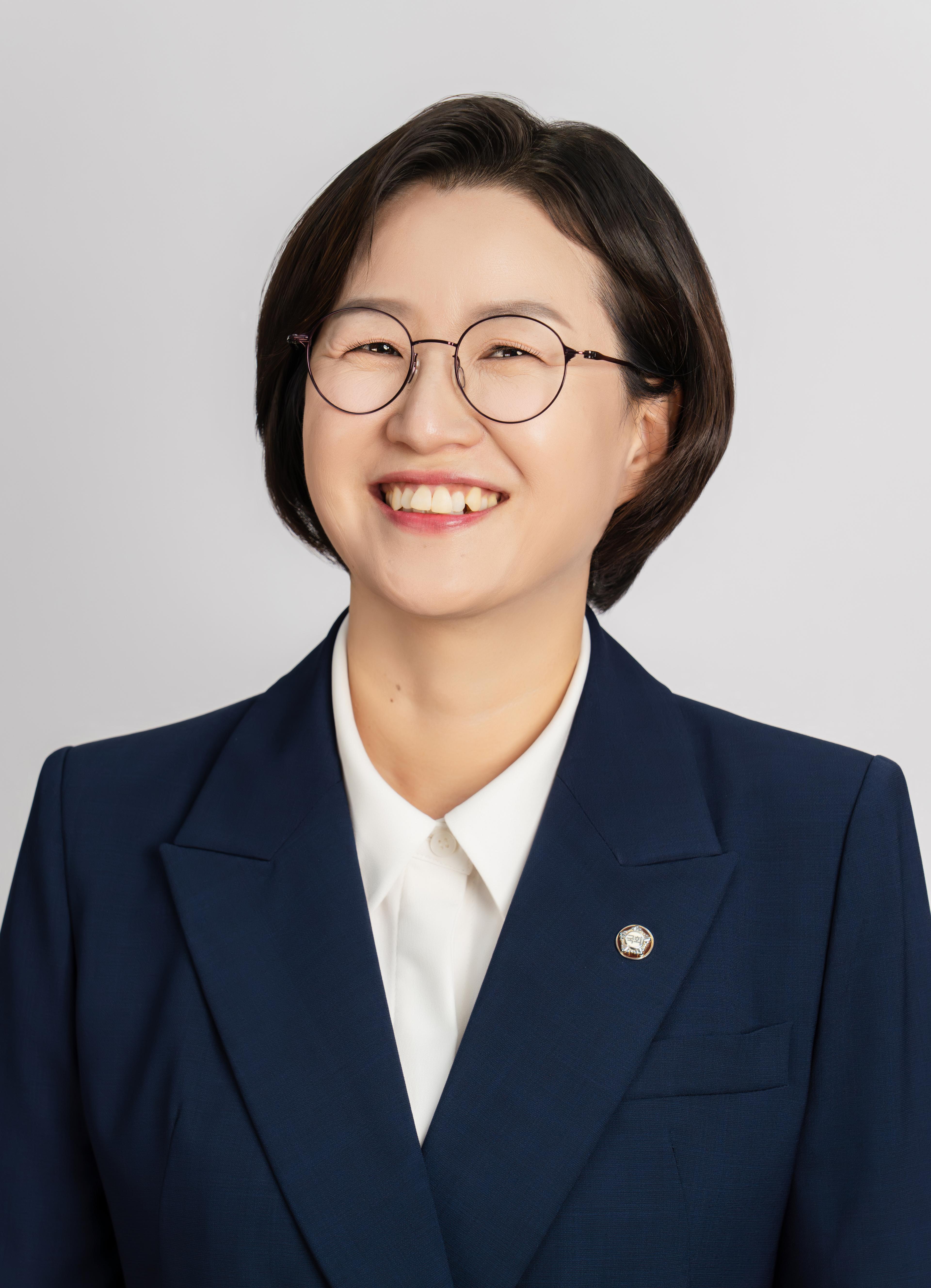 정혜경 국회의원 프로필 사진 - 6위